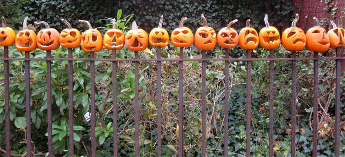 jack-o'-lantern fence